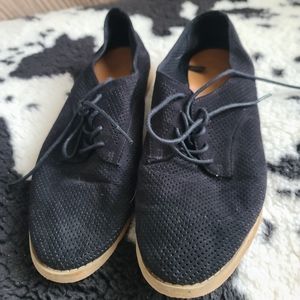 Gap black shoes